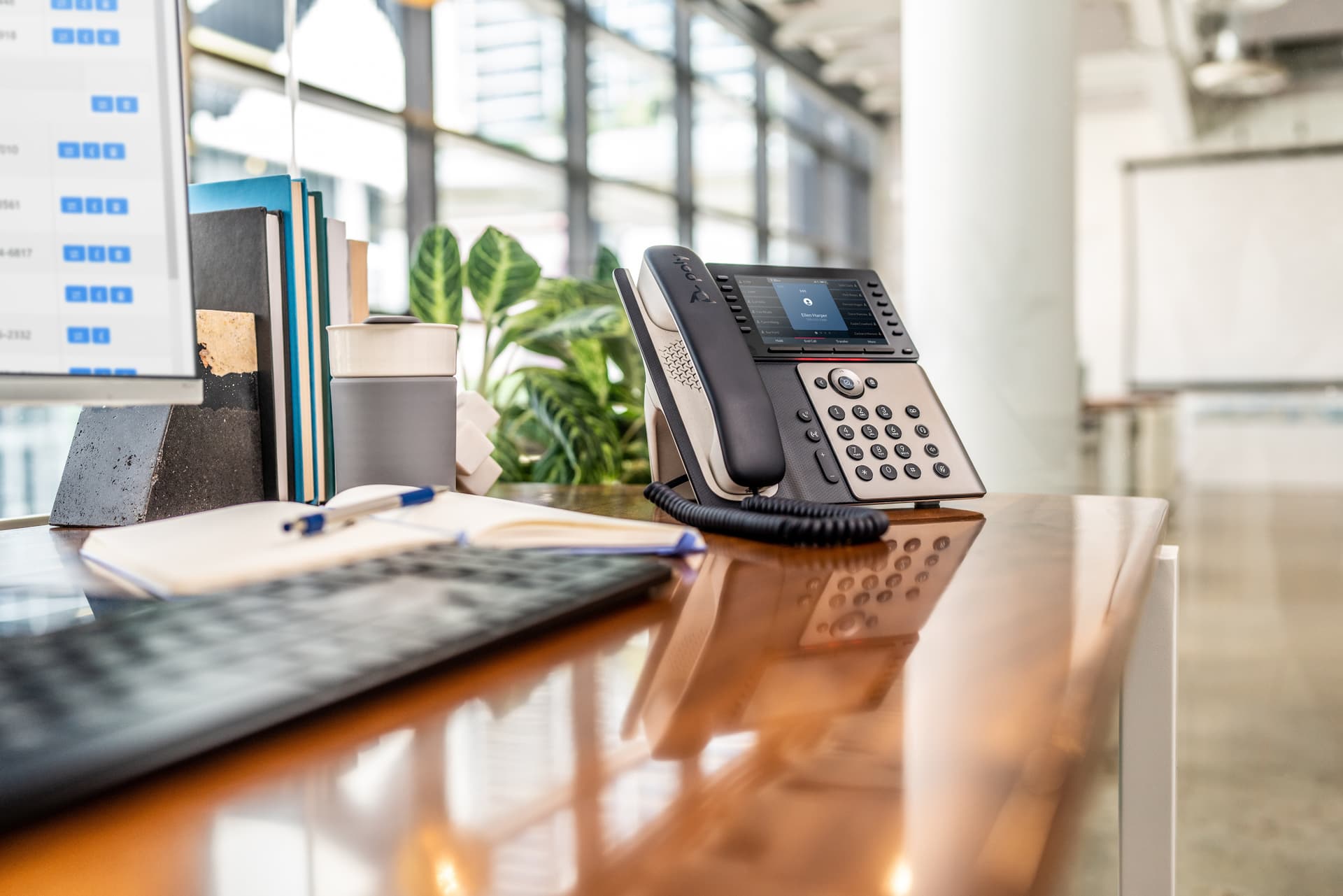 HP Poly Telefone IP Poly Edge E550 com PoE — miniatura 4
