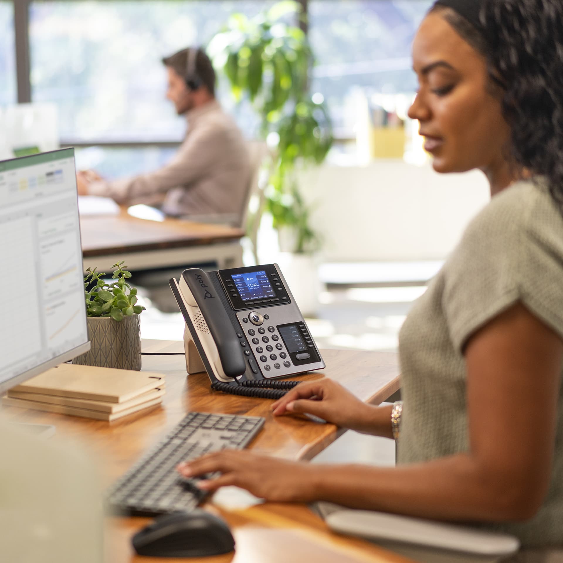 HP Poly Telefone IP Poly Edge E450 com PoE — miniatura 4