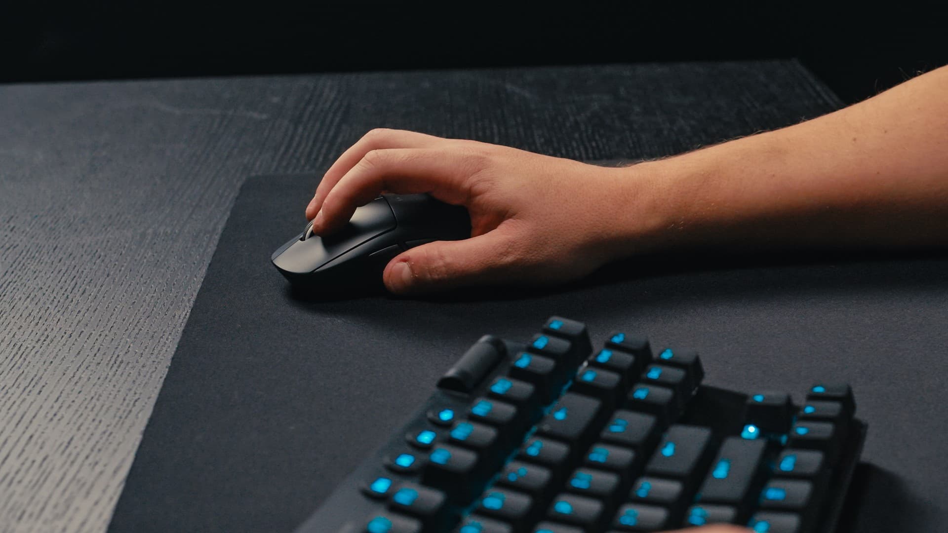 Logitech G PRO X SUPERLIGHT 2 - Rato - gaming - óptico - 5 botões - sem fios - 2.4 GHz - recetor USB Logitech LIGHTSPEED - rosa, miniatura 7