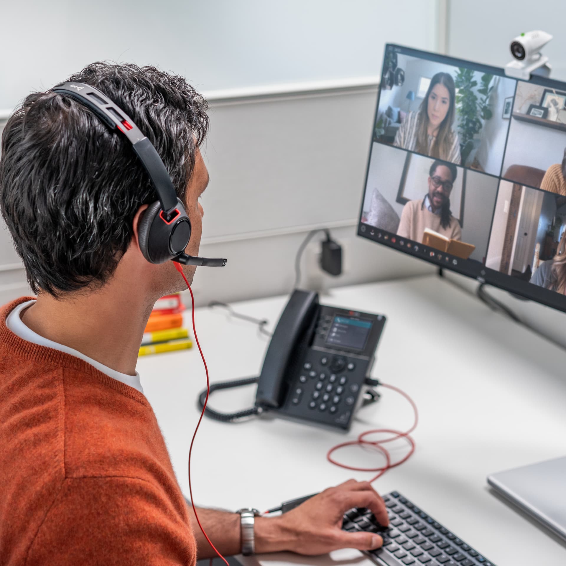 HP Poly Headset monaural Poly Blackwire 5210 com USB-C + Conector de 3,5 mm + Adaptador USB-C/A — miniatura 2