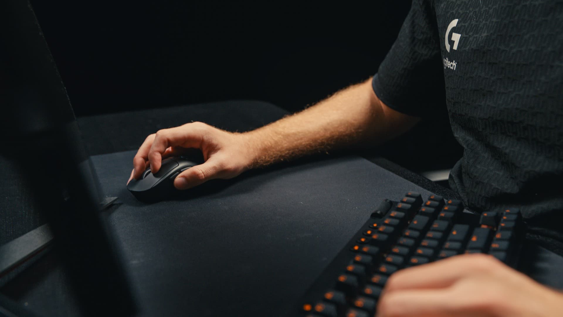 Logitech G PRO X SUPERLIGHT 2 DEX - Rato - ergonómico - para direita - óptico - 5 botões - sem fios, com cabo - 2.4 GHz, USB - rosa, miniatura 8