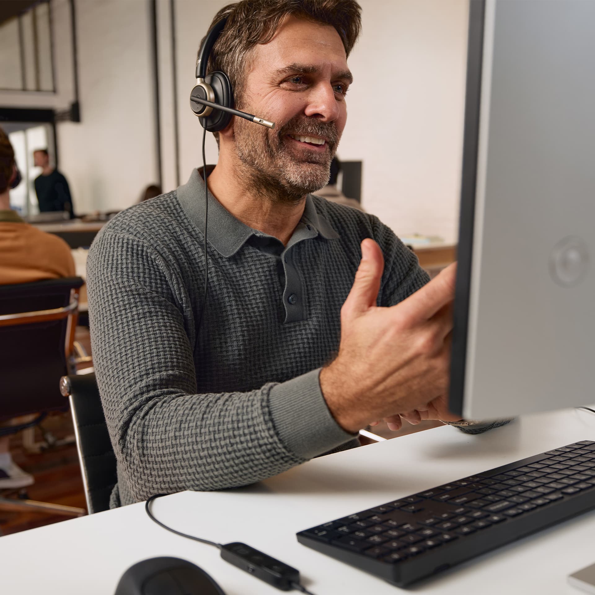 HP Poly Headset estéreo USB com fios Mission 825 (a granel) — miniatura 10