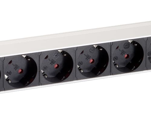 EQUIP REGUA 19" 8 TOMADAS SCHUKO C/INTERRUPTOR CABO 1.8M — miniatura 3