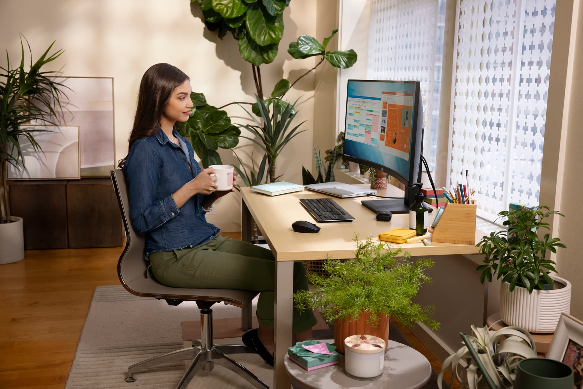 HP Monitor curvo WQHD P34hc G4 com USB-C — miniatura 8