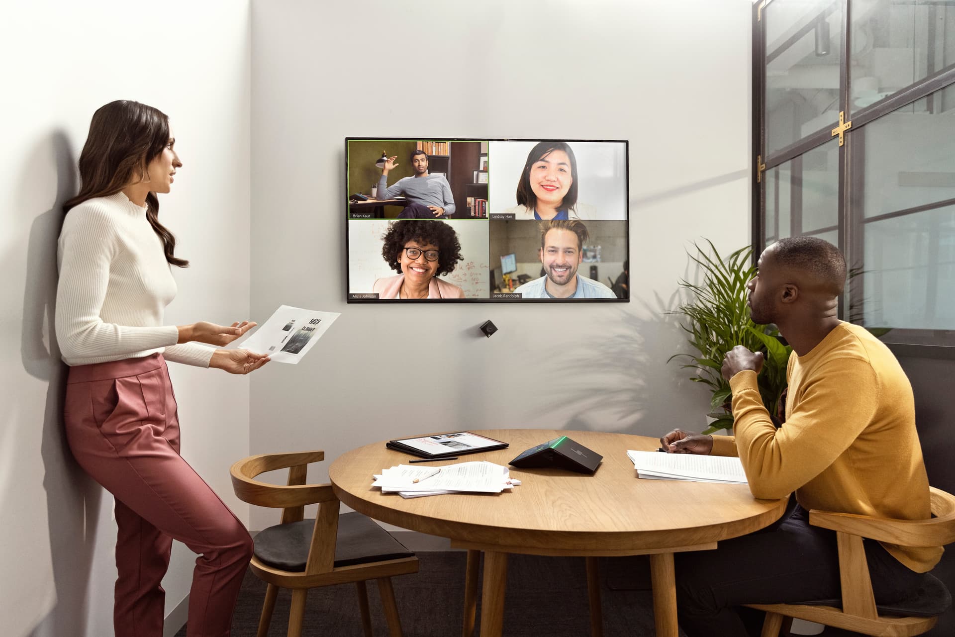 HP Presence Small Space Solution w/Microsoft Teams Rooms — miniatura 10