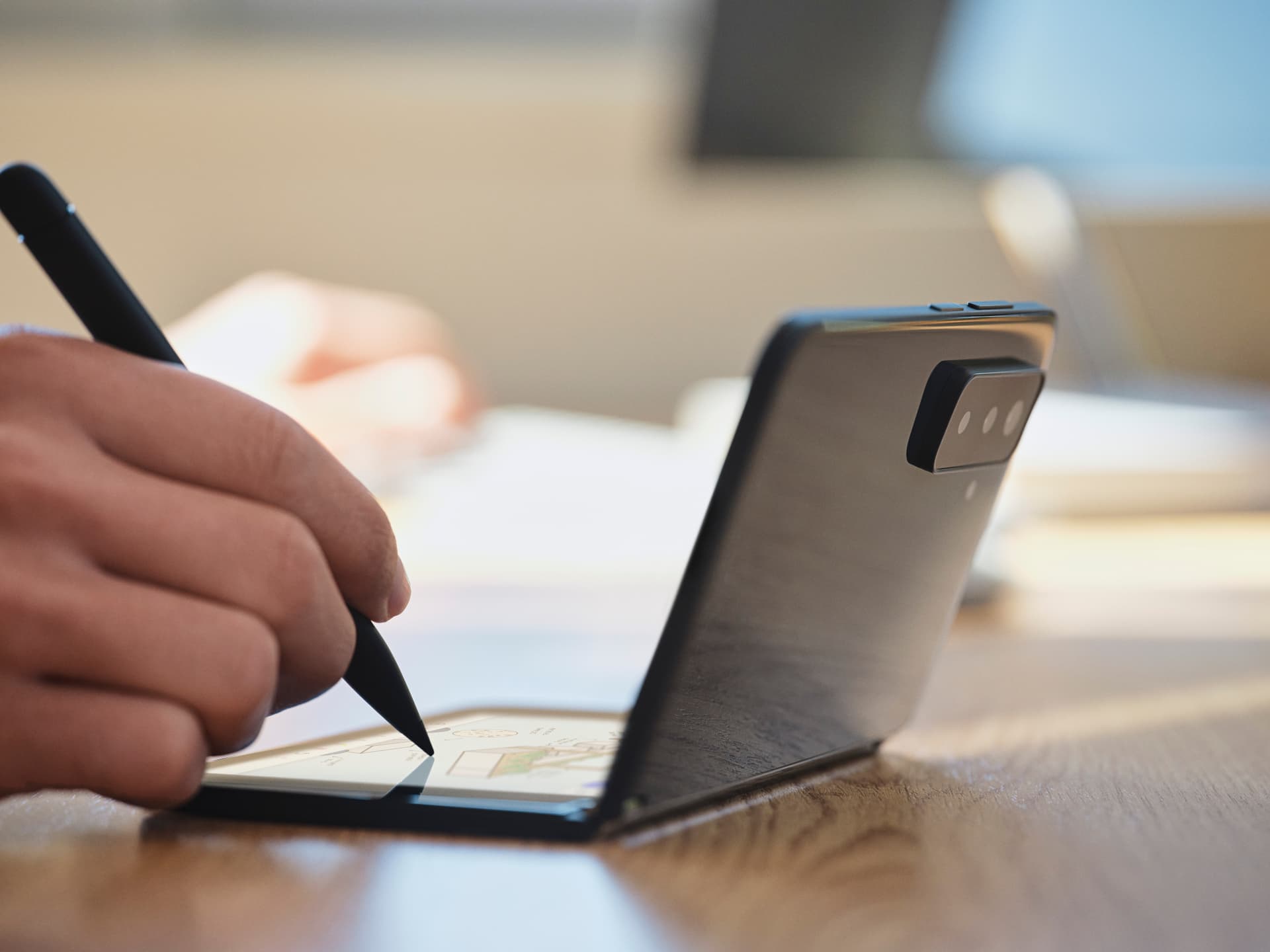 Microsoft Surface Slim Pen 2 - Estilete ativo - 2 botões - Bluetooth 5.0 - preto opaco - comercial - para Microsoft Surface Hub 2S, Laptop Studio, Pro 8, Pro 9, Pro X, Studio 2, Surface Duo 2 — miniatura 3