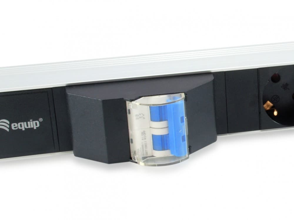 EQUIP REGUA 19" 6 TOMADAS SCHUKO C/DISJUNTOR CABO 1.8M — miniatura 4