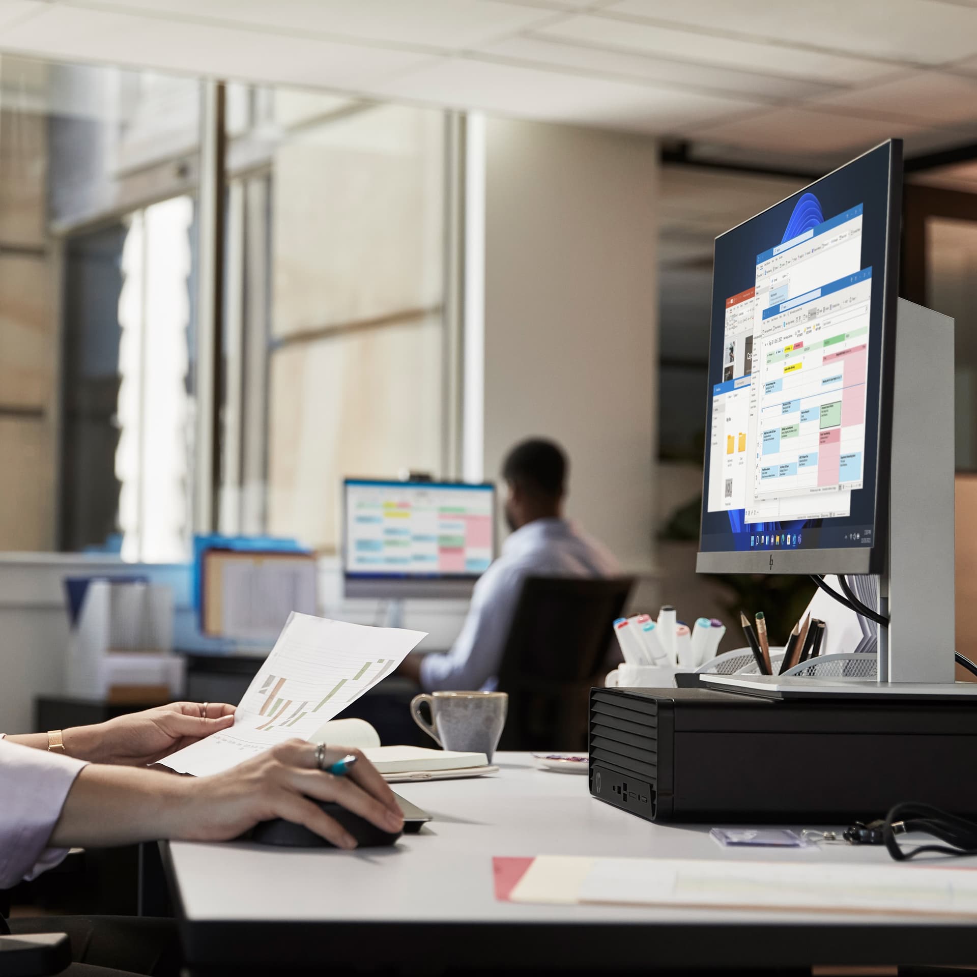 HP Pro Small Form Factor 400 G9 Desktop PC — miniatura 3