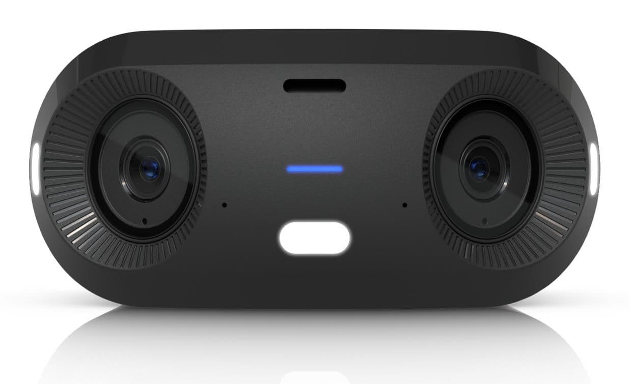 Ubiquiti Indoor/outdoor dual sensor 16MP 20 FPS PoE+ camera, with