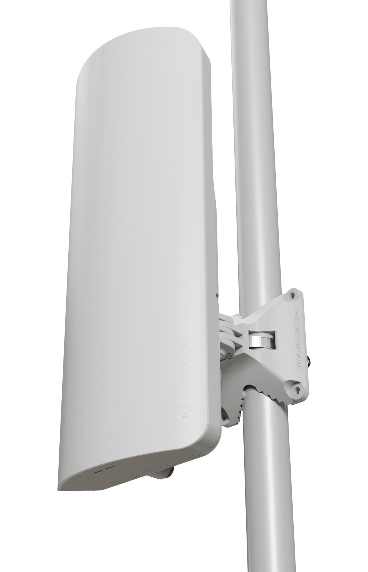 MikroTik mANTBox ax 15s with with dual-core ARM IPQ-5010 800