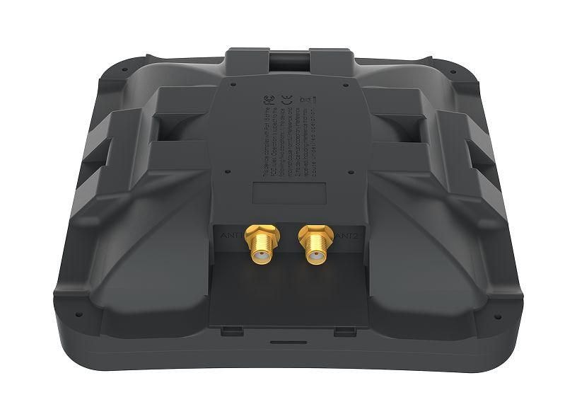 MikroTik mANT LTE 5o 5dBi LTE antenna with two SMA connectors